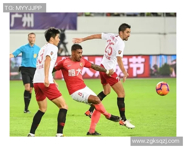 前恒大球员与上港球星共同评价恒大足球风格与发展现状