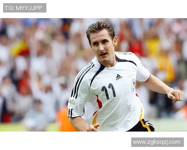 历史公认十大足球巨星盘点 他们如何改变了足球的面貌与发展